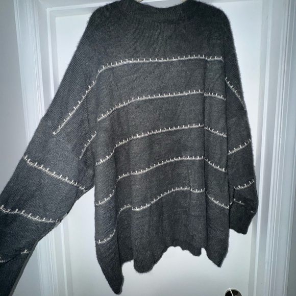 Torrid Dark Gray Crewneck Sweater - Picture 4 of 4